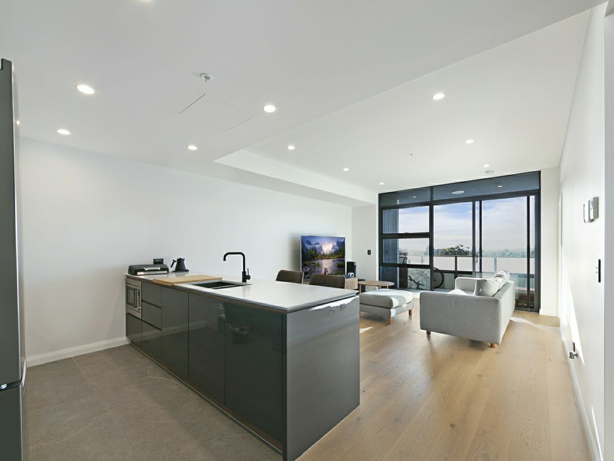 C306/305 Trafalgar Street, Petersham - image 1