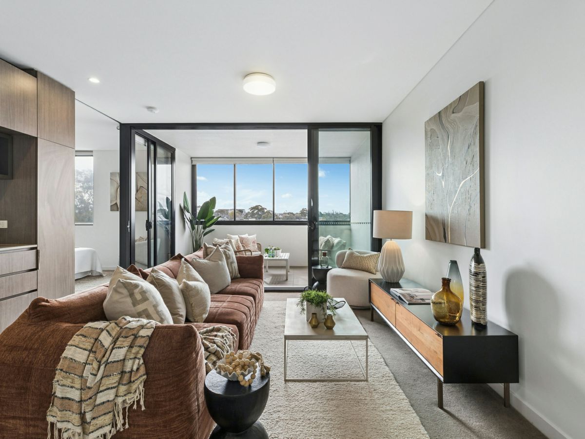 303/1 Gantry Lane, Camperdown - image 2