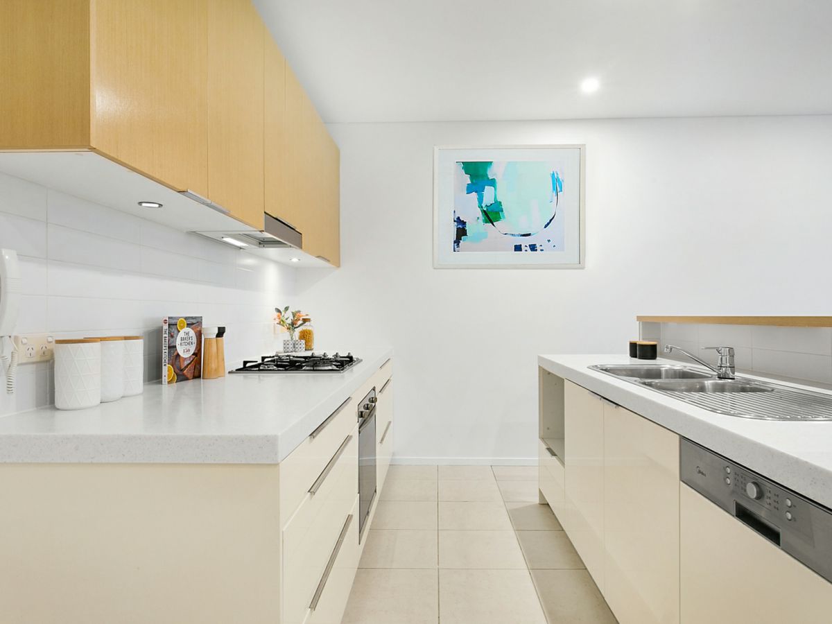 32/4 Alexandra Drive, Camperdown - image 2