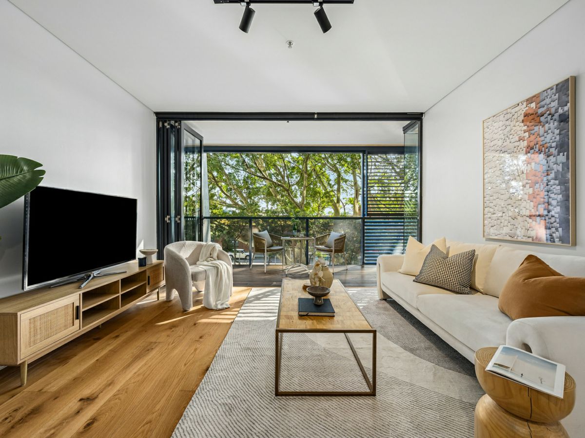 213/1 Sterling Circuit, Camperdown - image 1
