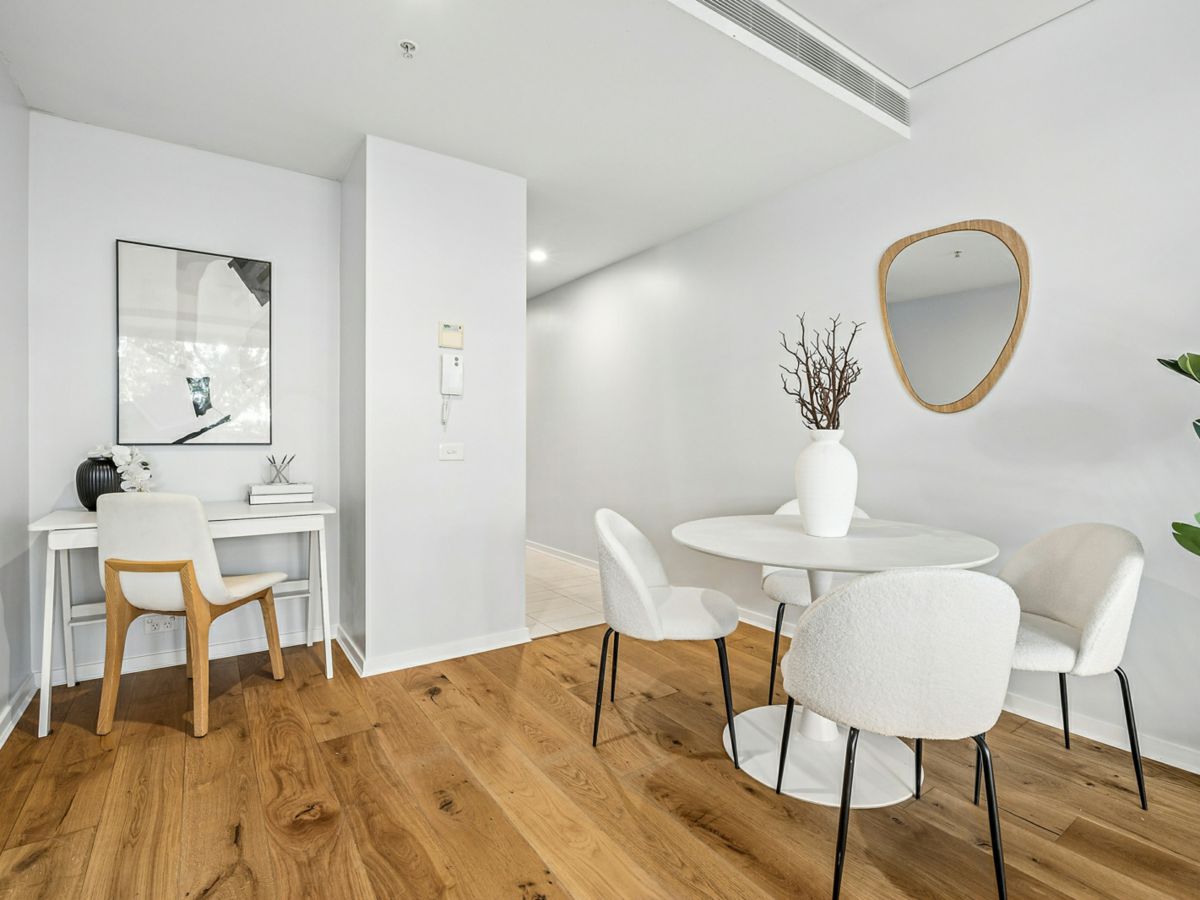 213/1 Sterling Circuit, Camperdown - image 2