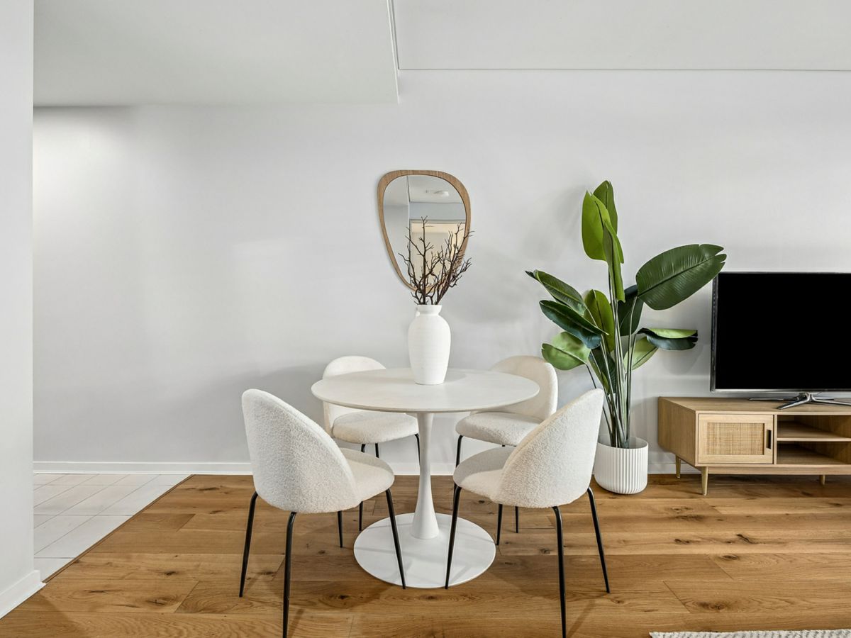213/1 Sterling Circuit, Camperdown - image 3