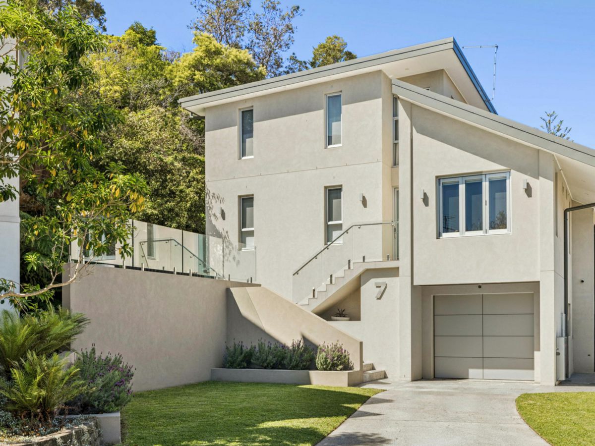 7 Pembrew Crescent, Earlwood - image 1