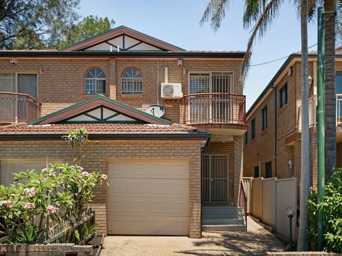 14A Ann Street, Earlwood - image 1