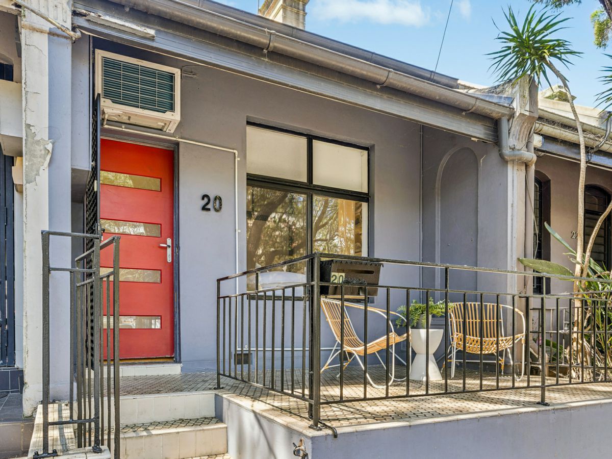 20 Ferndale Street, Newtown - image 1
