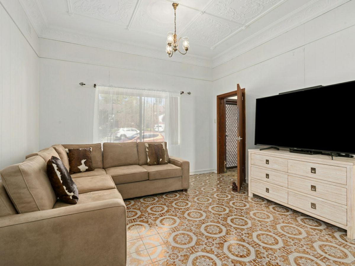 50 Northcote Street, Haberfield - image 3