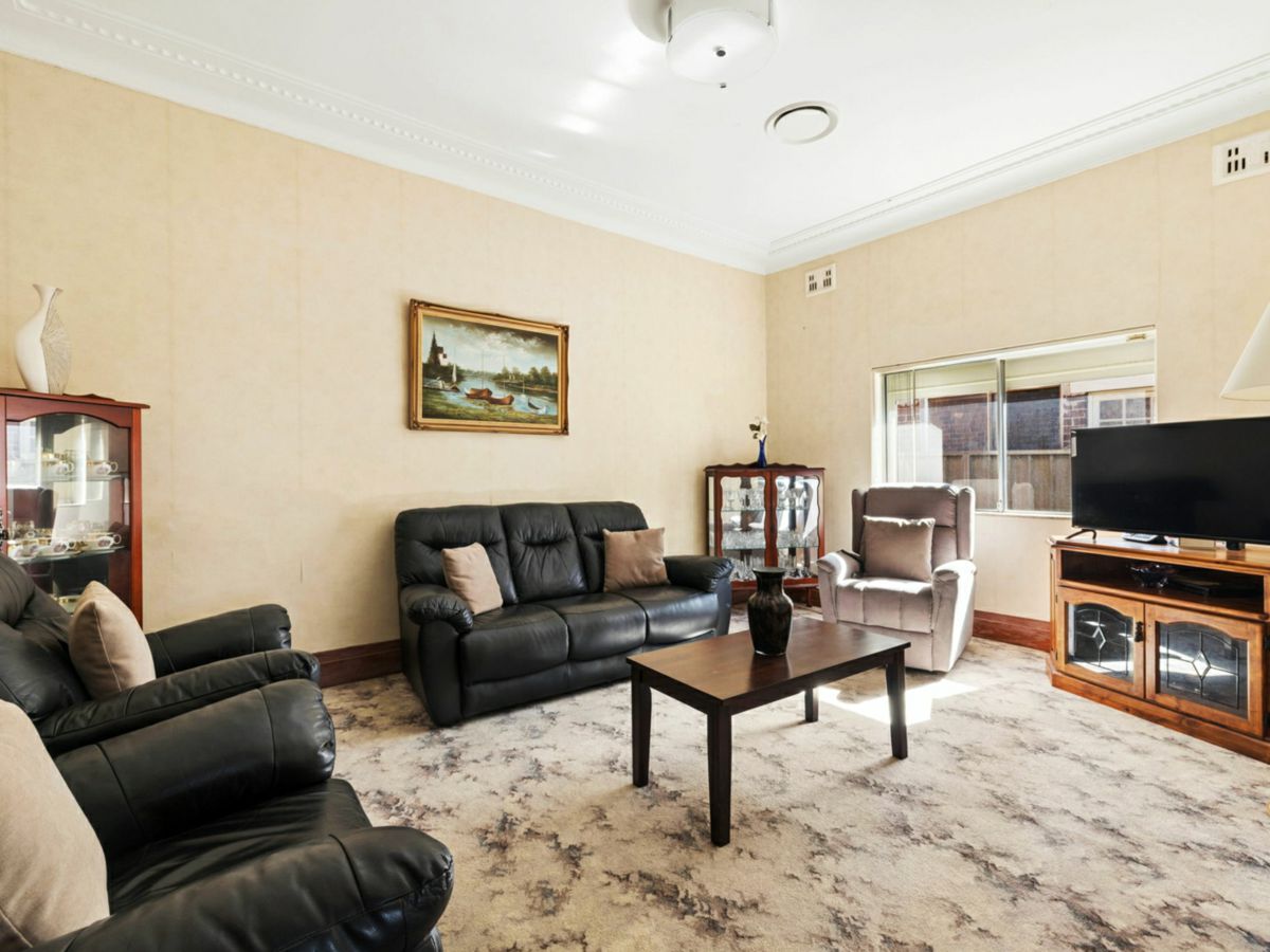 6 Coney Road, Earlwood - image 3