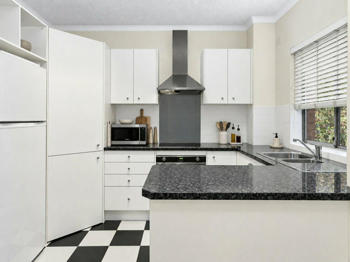 2/1 Helen Street, Lane Cove - image 2