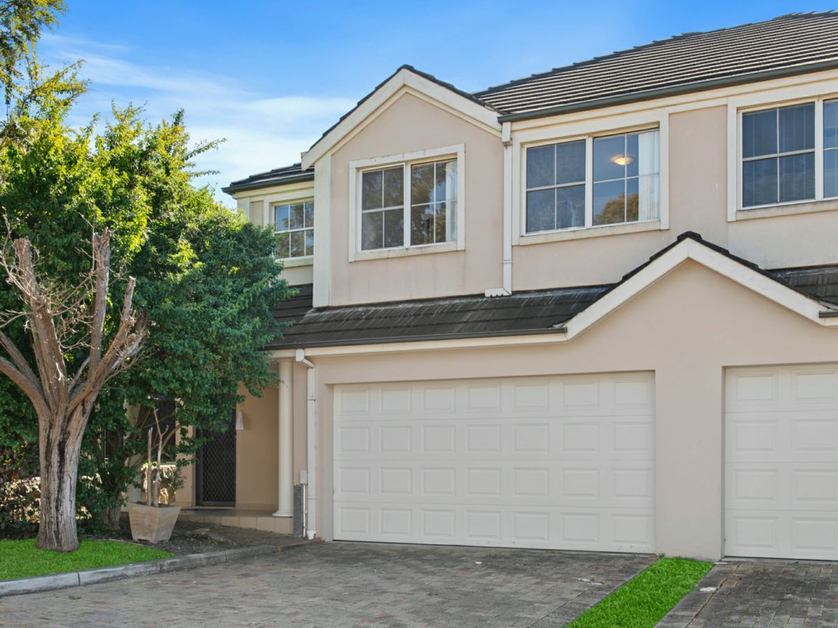 116 Harrington Avenue, Castle Hill - image 1
