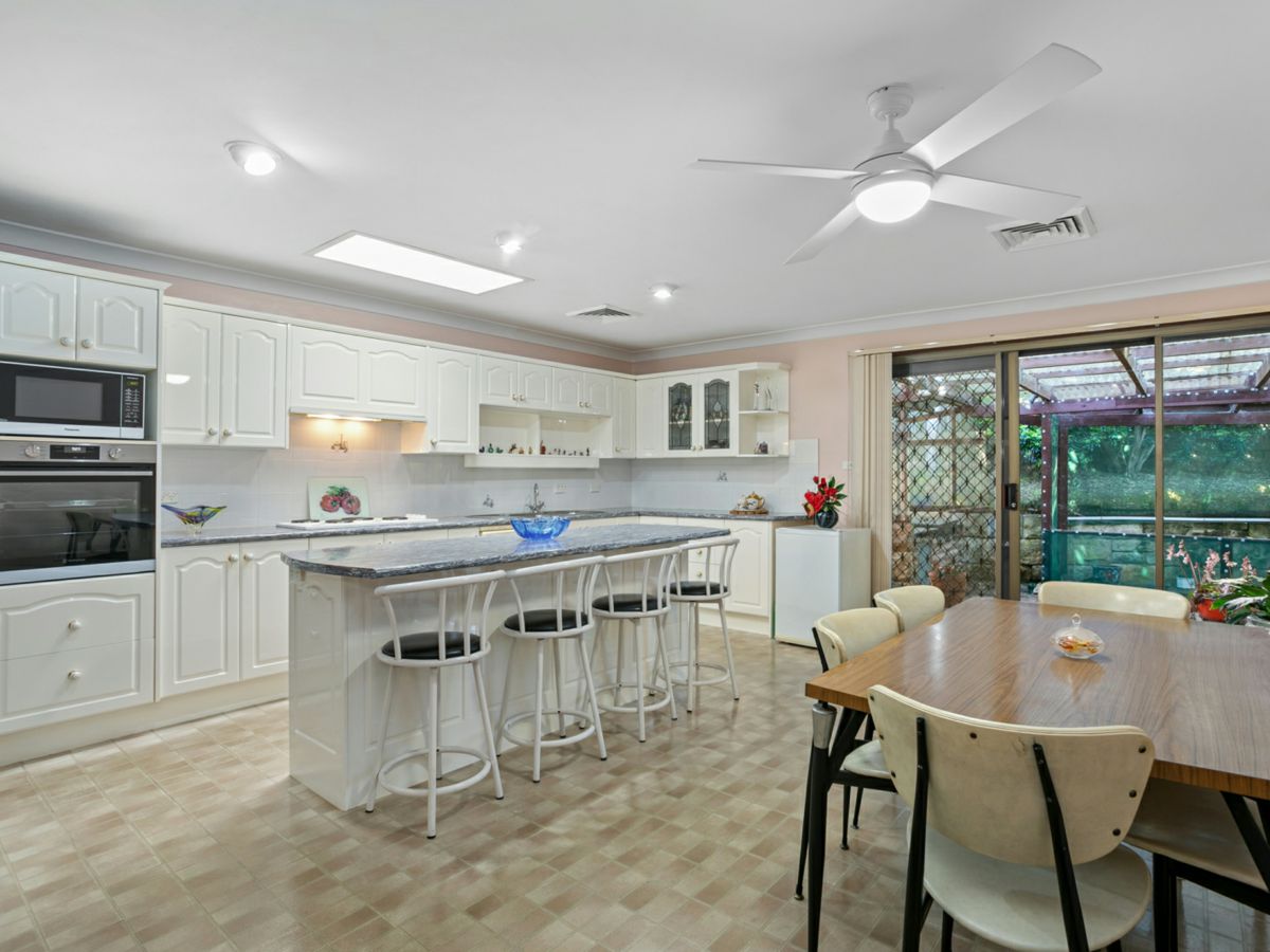 25 English Avenue, Castle Hill - image 2