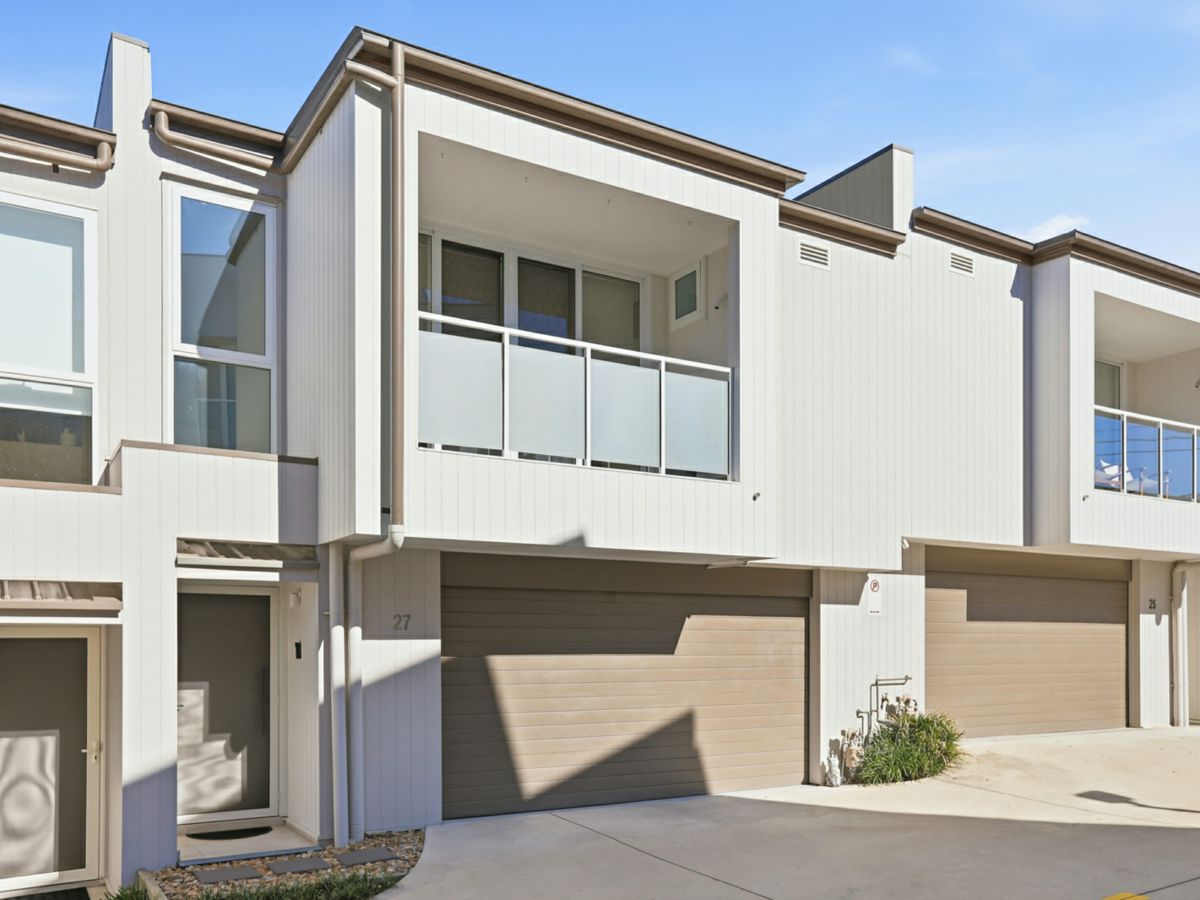27 Chloe Circuit, Norwest - image 1