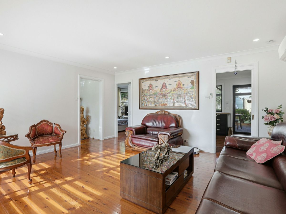 18 Lambert Crescent, Baulkham Hills - image 2