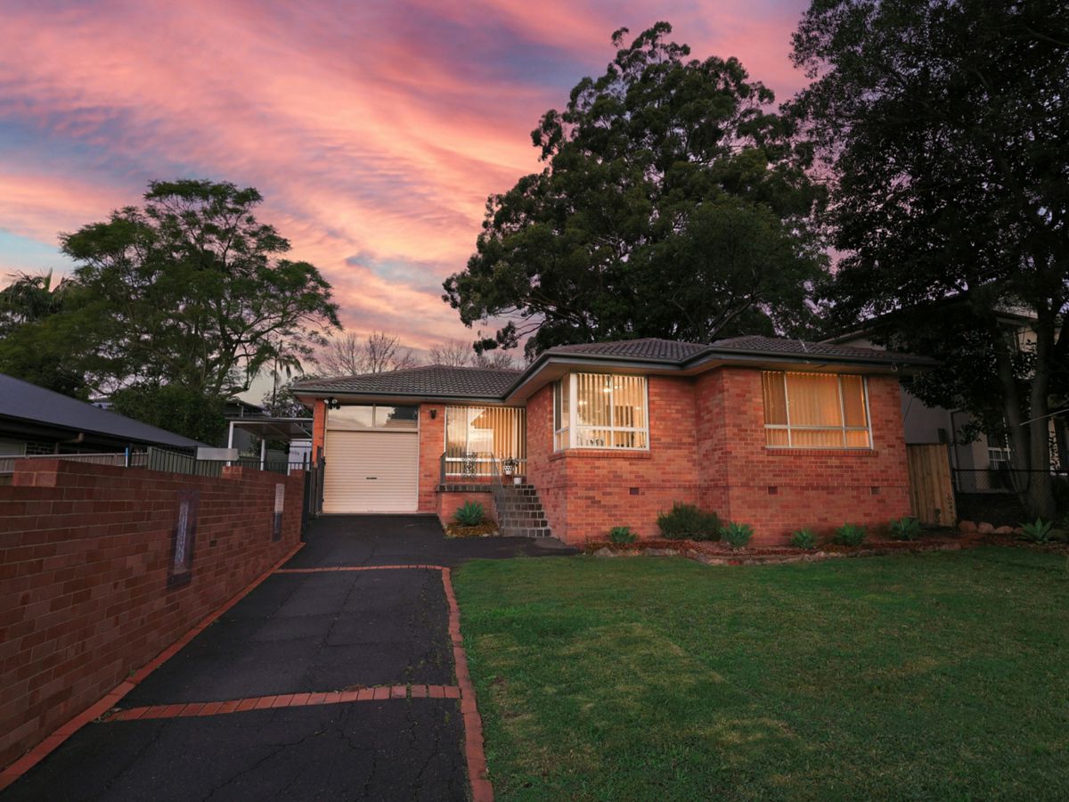 9 Bowman Avenue, Castle Hill - image 1
