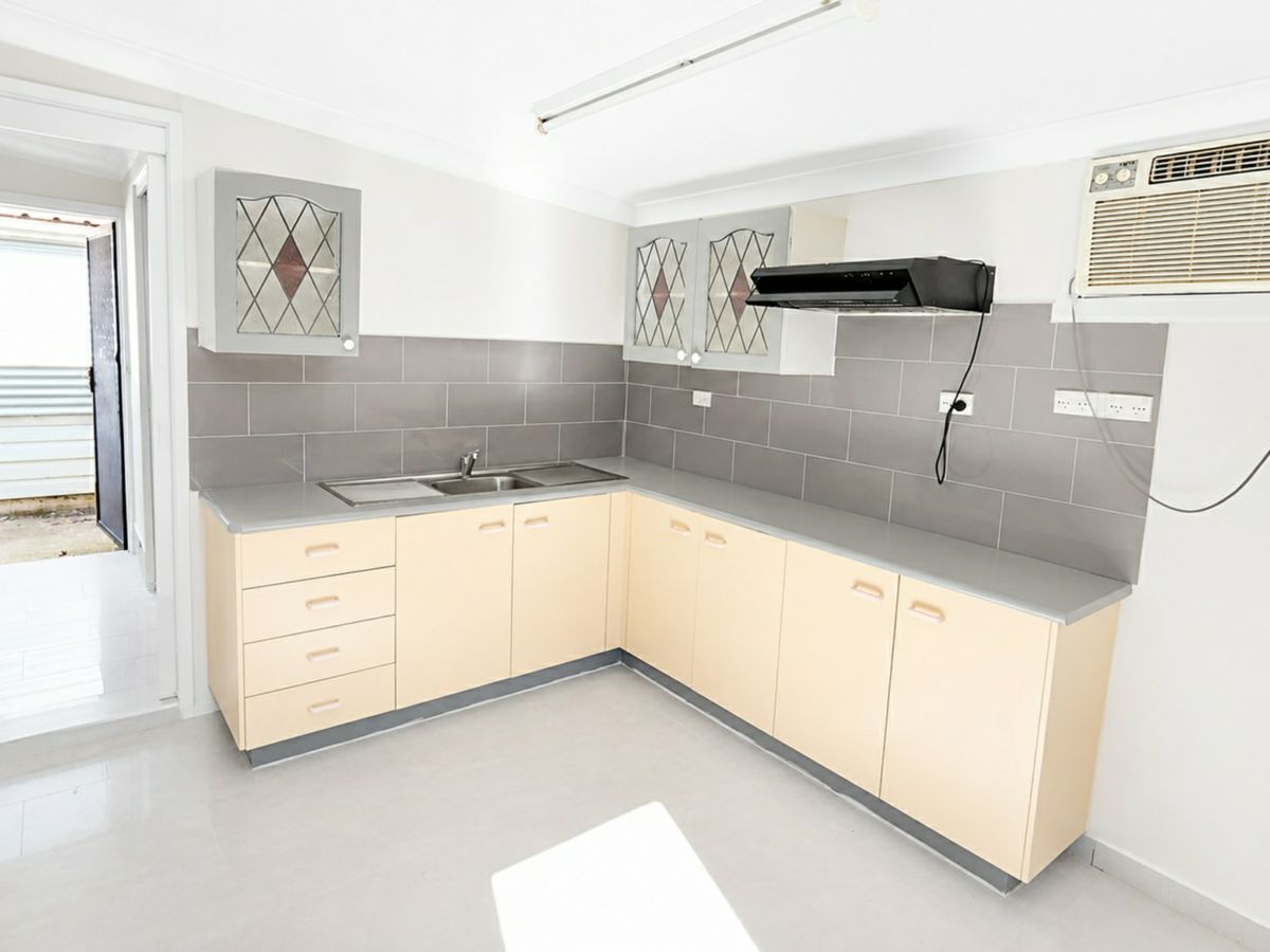 8A Cooper Street, Blacktown - image 2