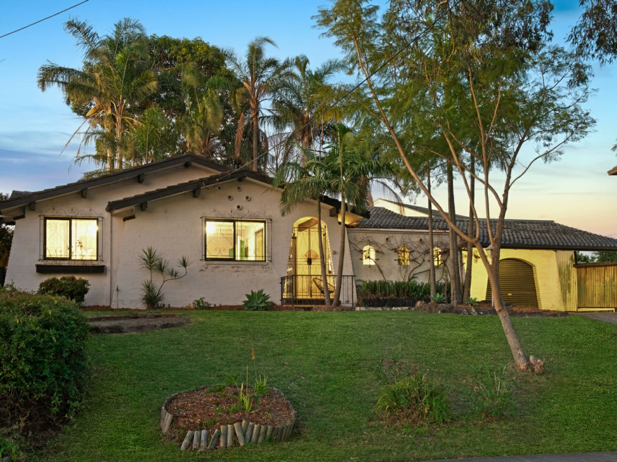 14 Tamboura Avenue, Baulkham Hills - image 1