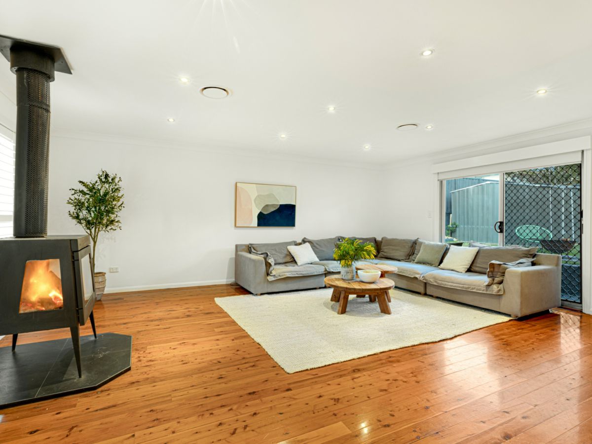 126 Merindah Road, Baulkham Hills - image 2