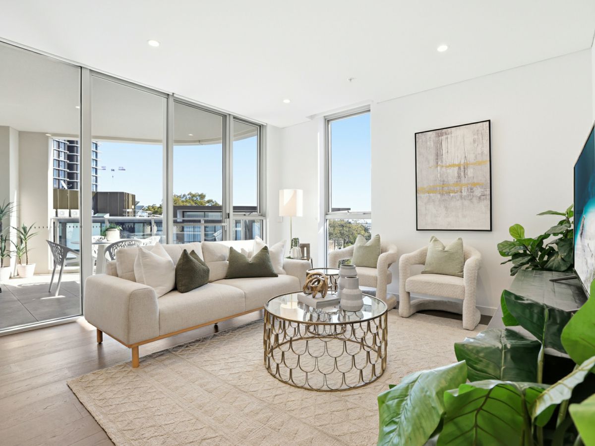718/9 Spurway Drive, Norwest - image 3