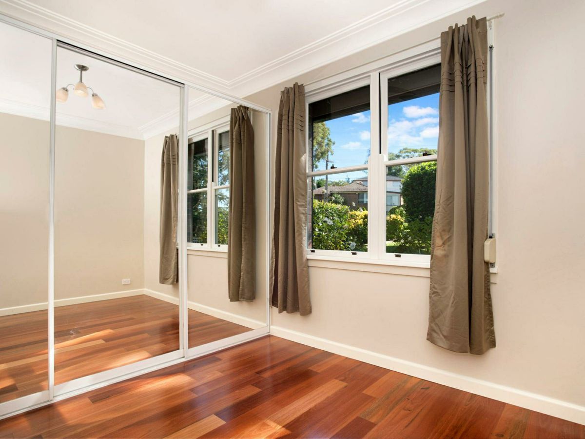 48 Barbara Boulevard, Seven Hills - image 2