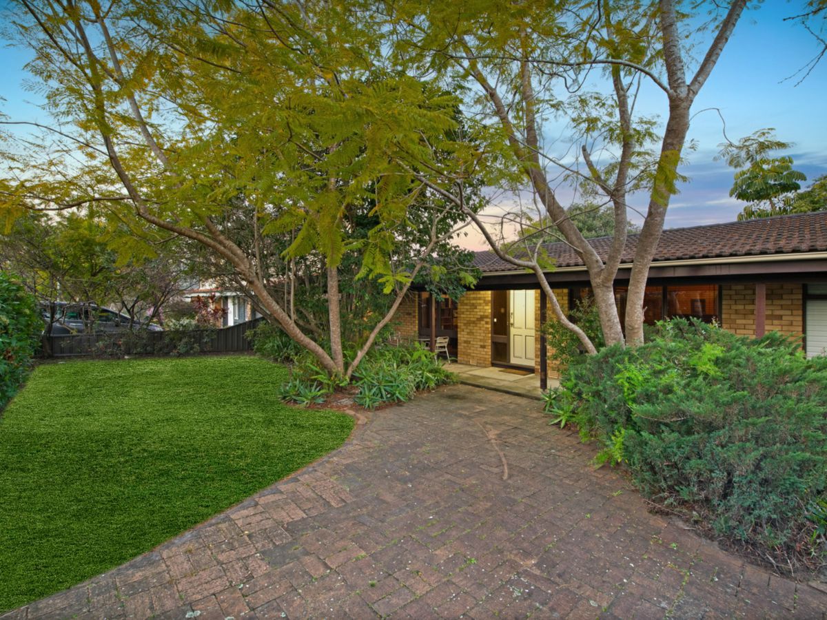 23 Merinda Avenue, Baulkham Hills - image 1