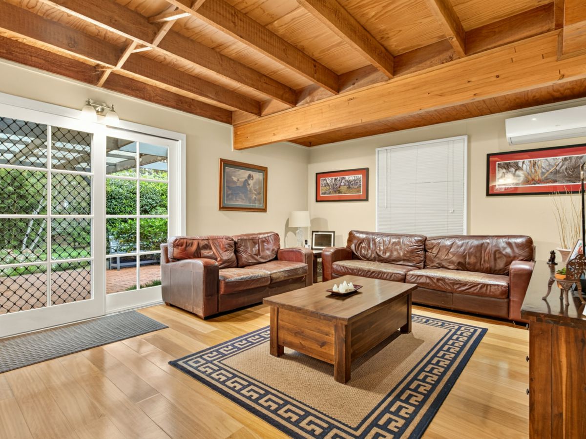4 Acer Glen, Castle Hill - image 2