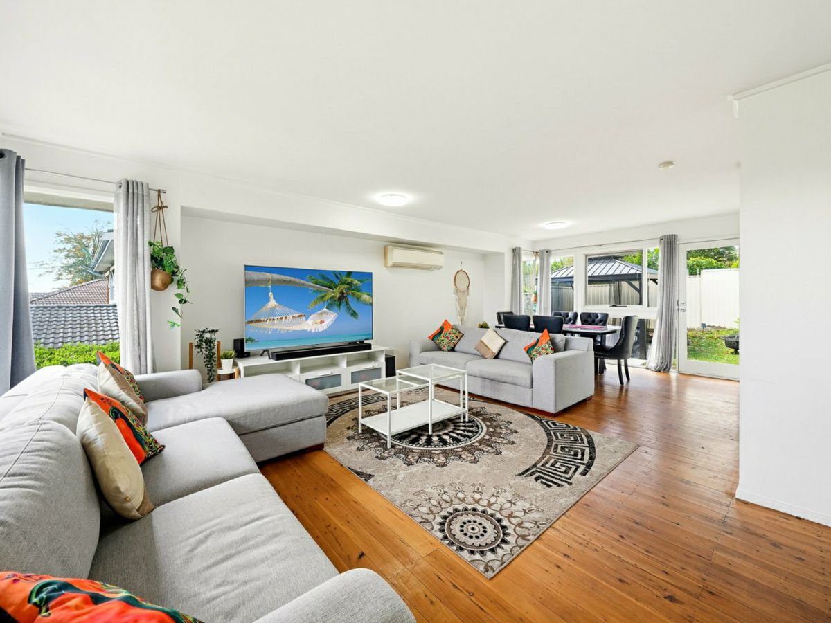 21 Sarah Crescent, Baulkham Hills - image 2