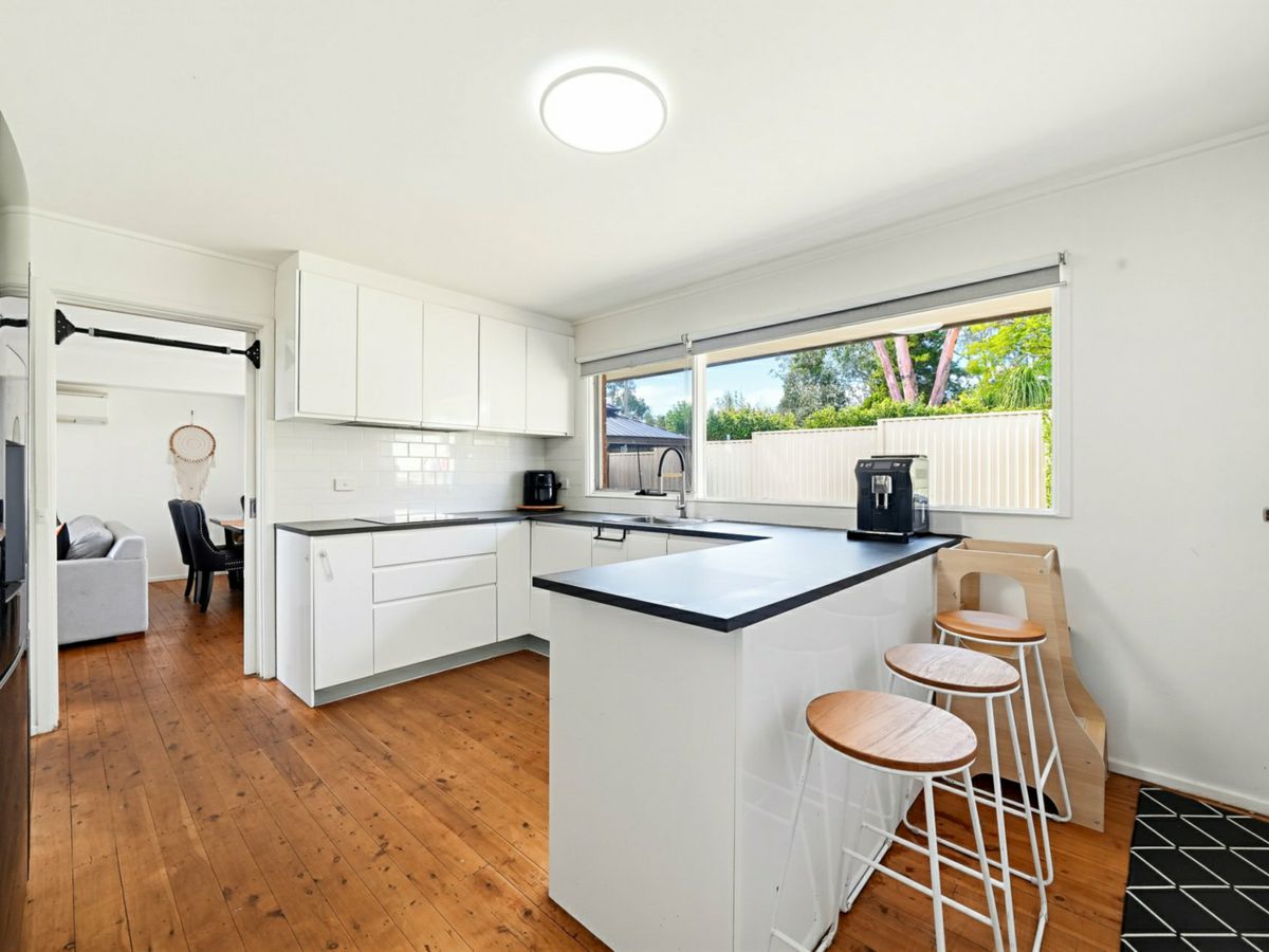 21 Sarah Crescent, Baulkham Hills - image 3