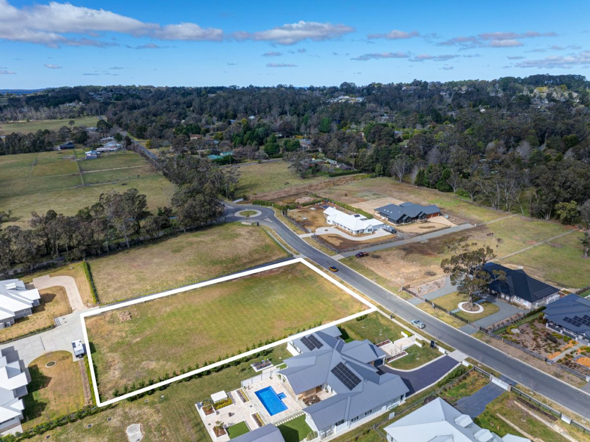 8 Heritage Drive, Bundanoon - image 1