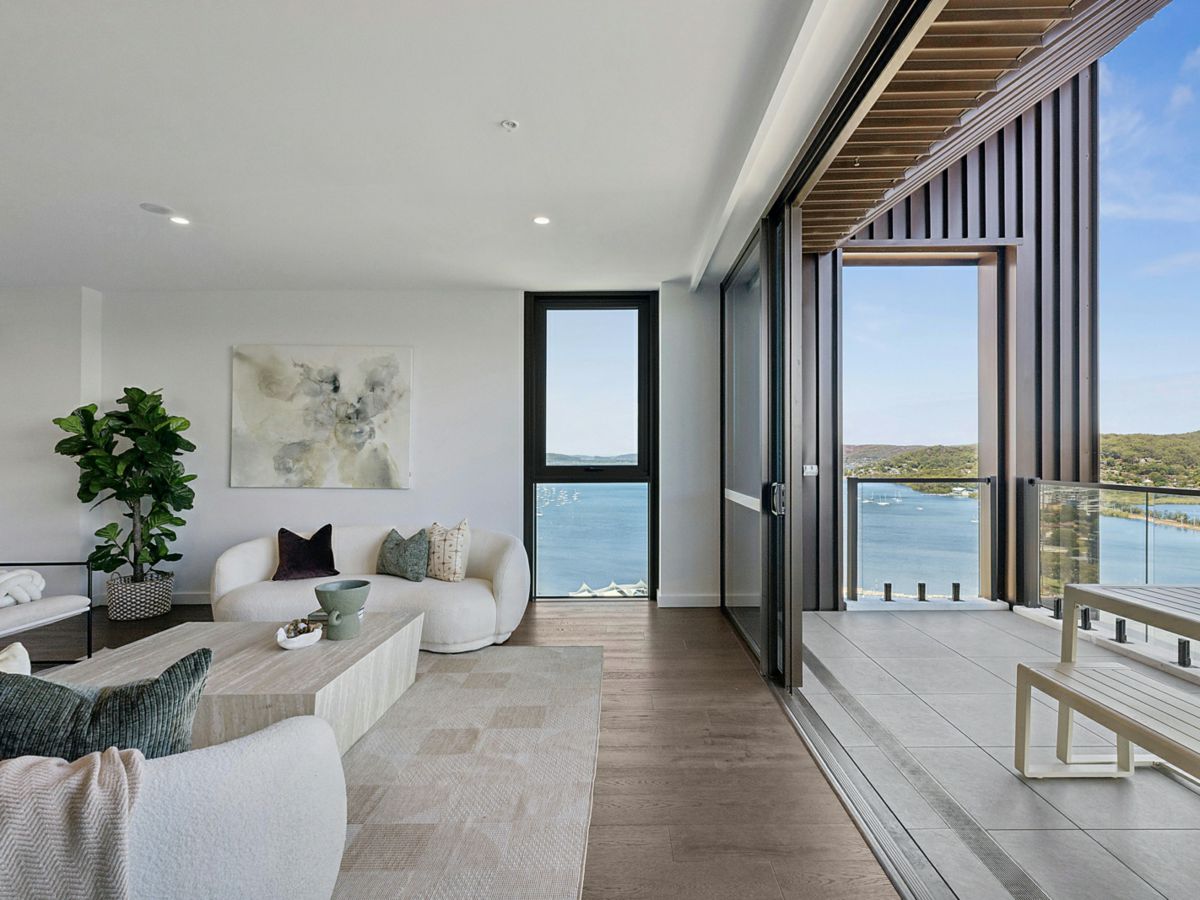 2401/36 Baker Street, Gosford - image 2