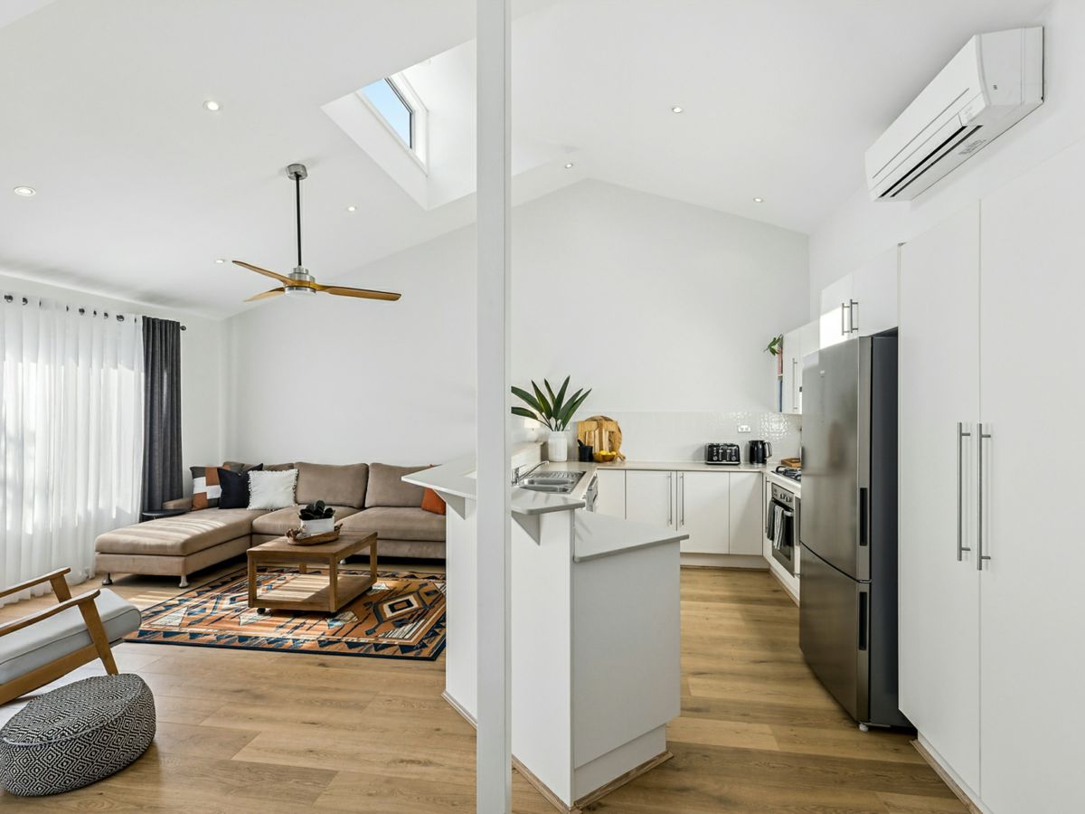 1/47 Wells Street, East Gosford - image 2