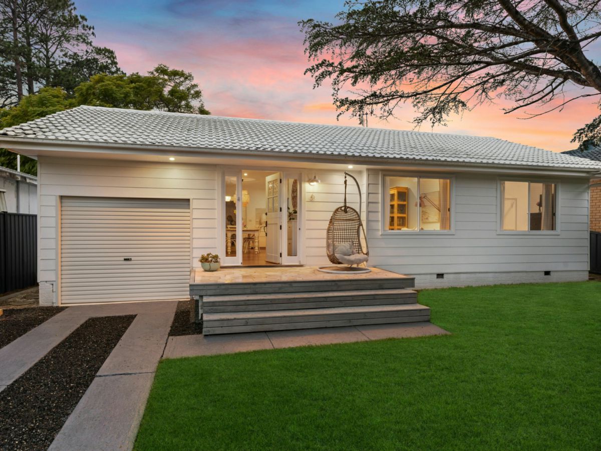 6 Sunshine Drive, Point Clare - image 1