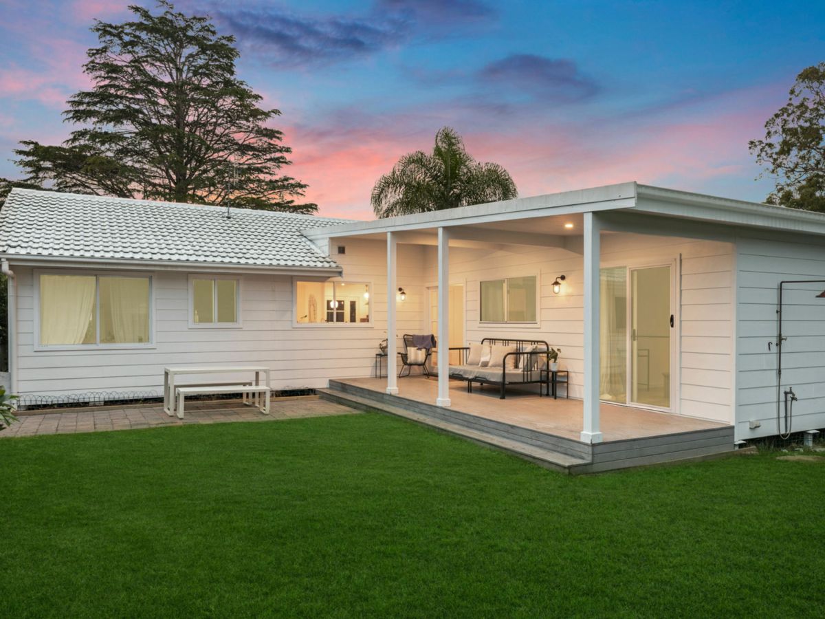6 Sunshine Drive, Point Clare - image 2