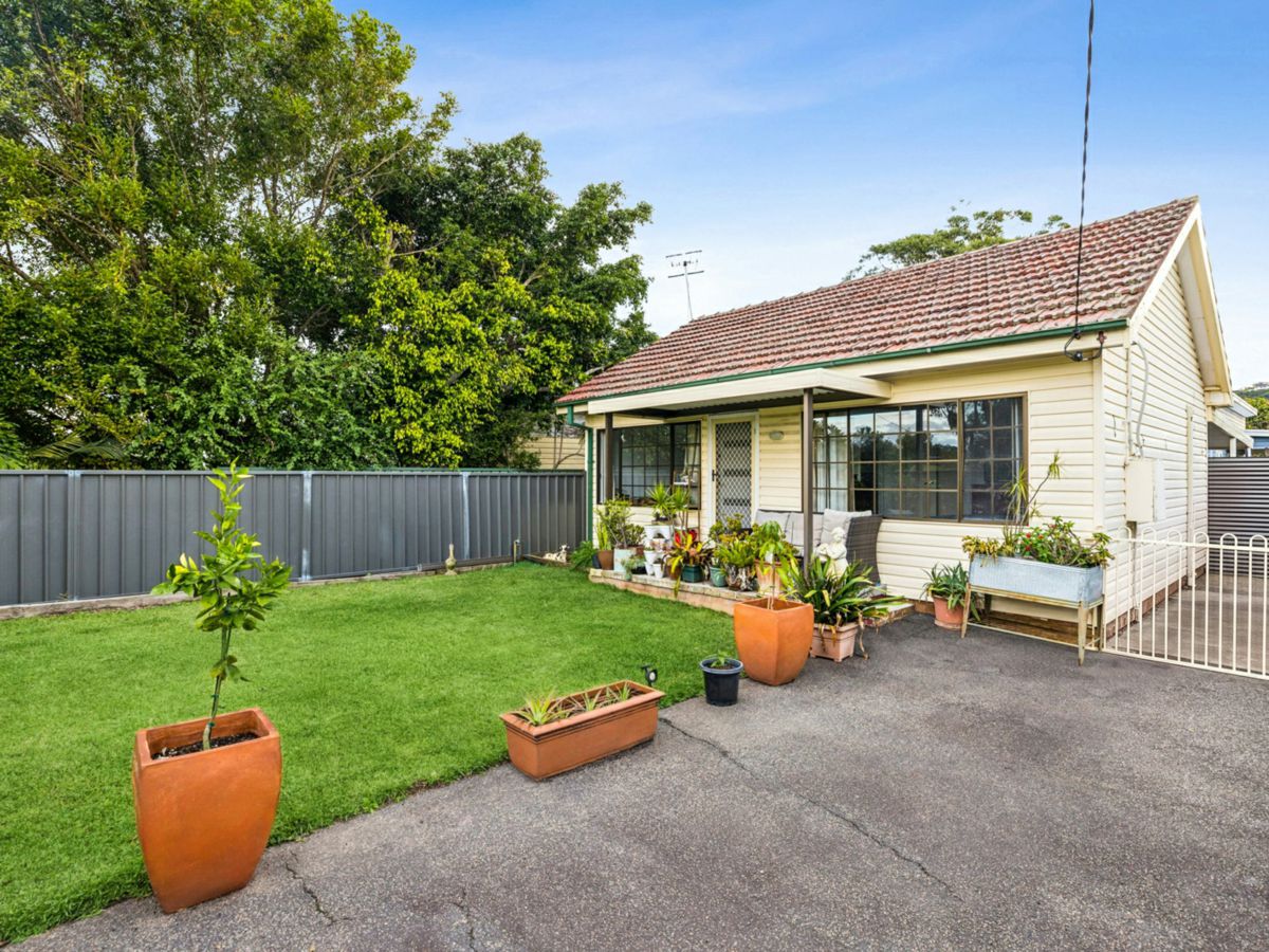 323 Ocean Beach Road, Umina Beach - image 2