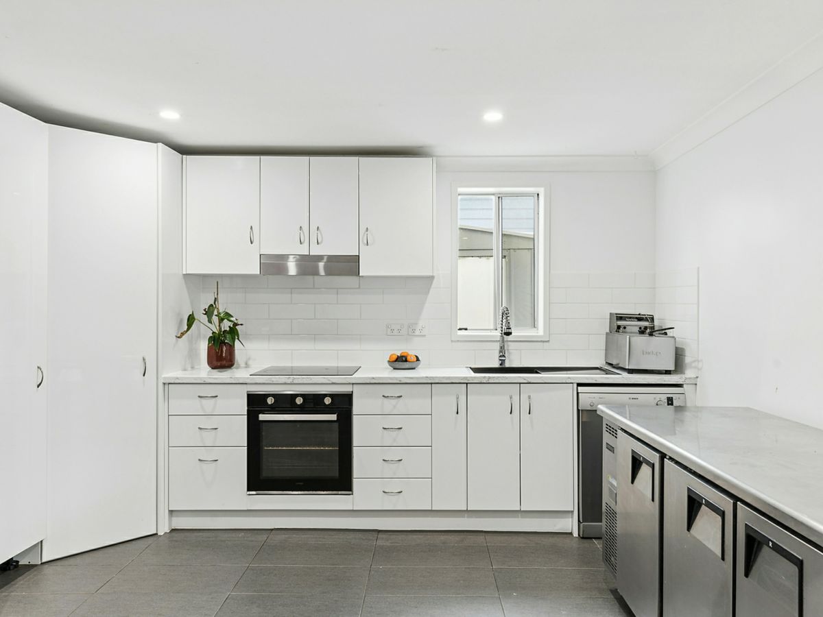323 Ocean Beach Road, Umina Beach - image 3