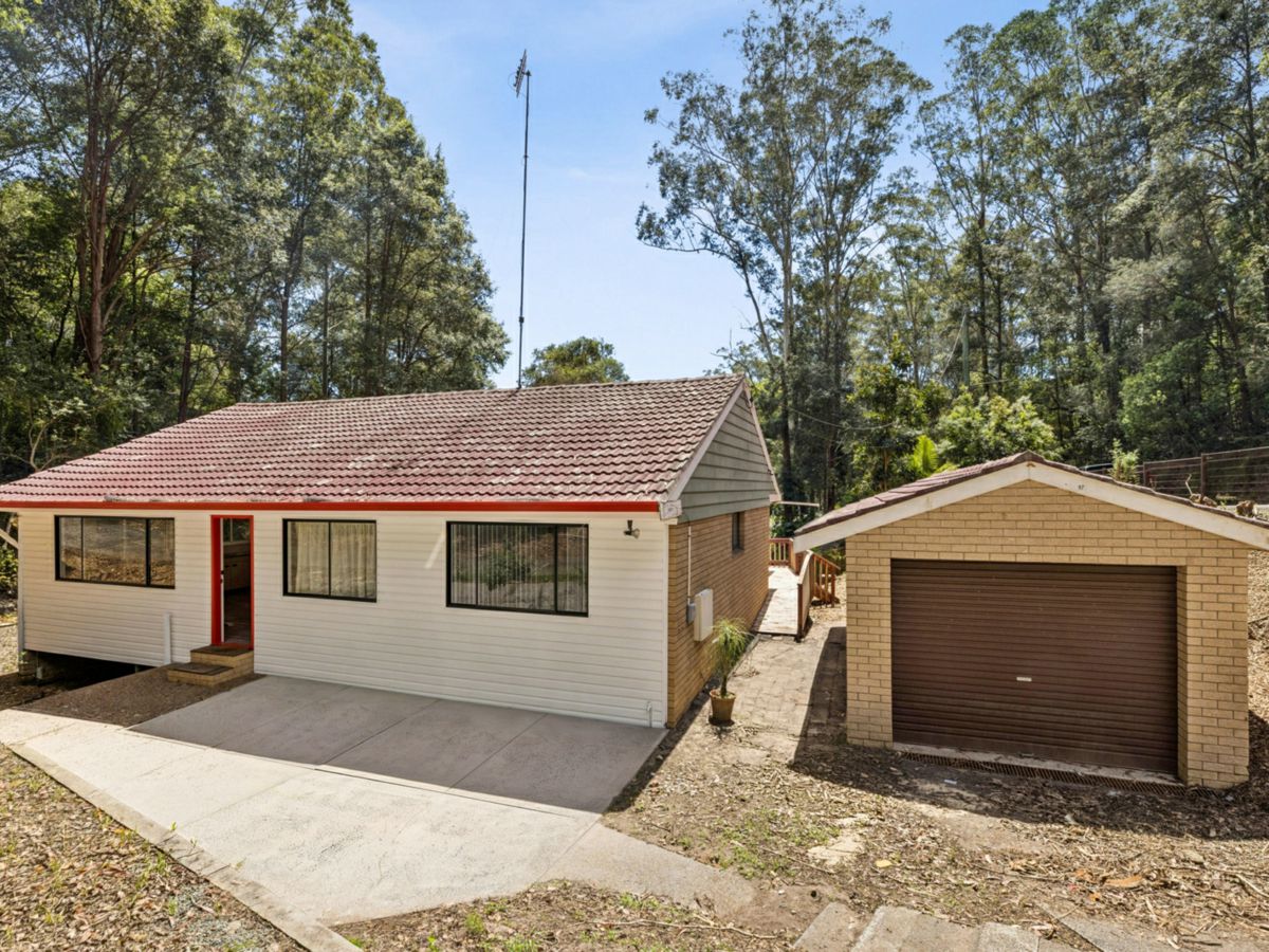 17 Algwen Road, North Gosford - image 1