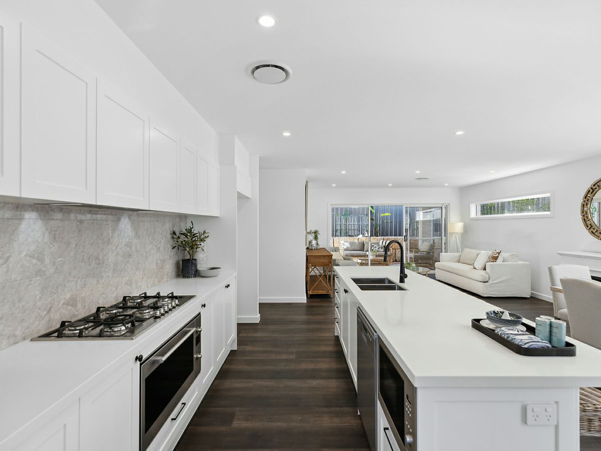 6B Ruby Place, Green Point - image 2