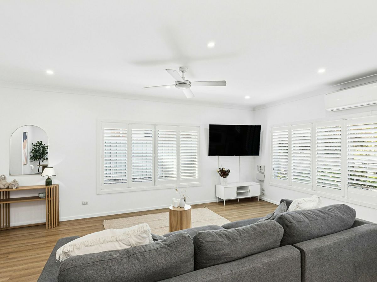 16 Ferntree Close, Wyoming - image 3
