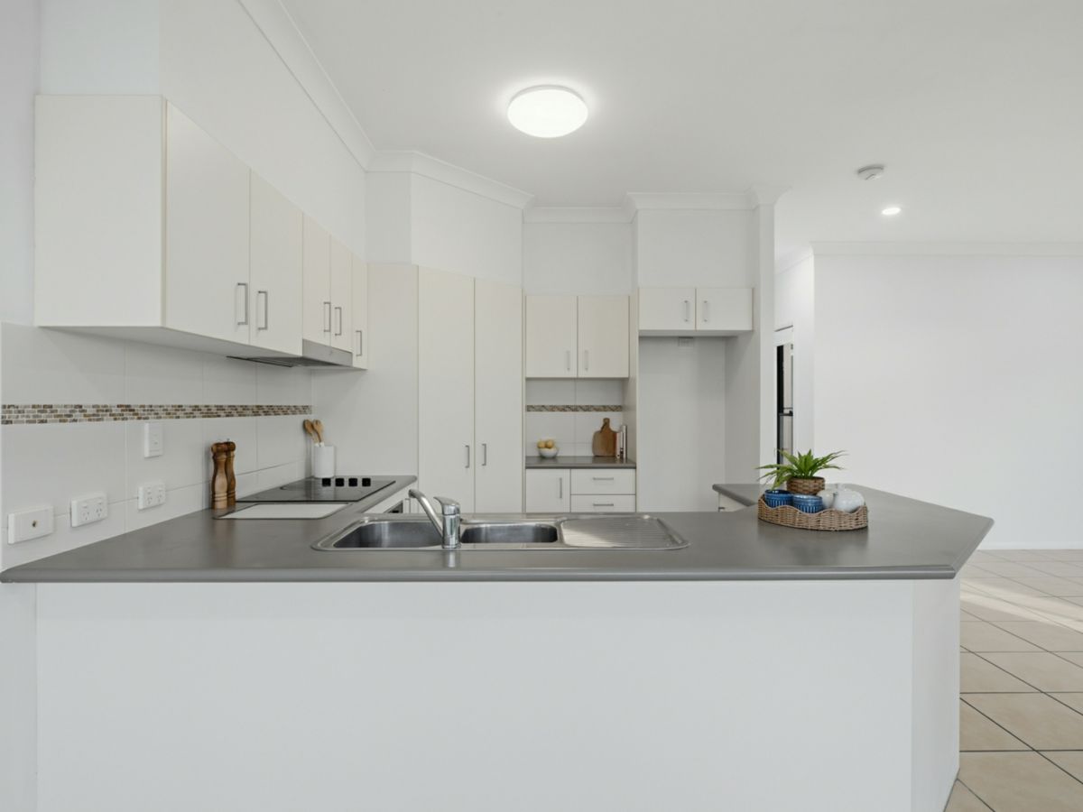 21 Rapanea Street, Meridan Plains - image 2