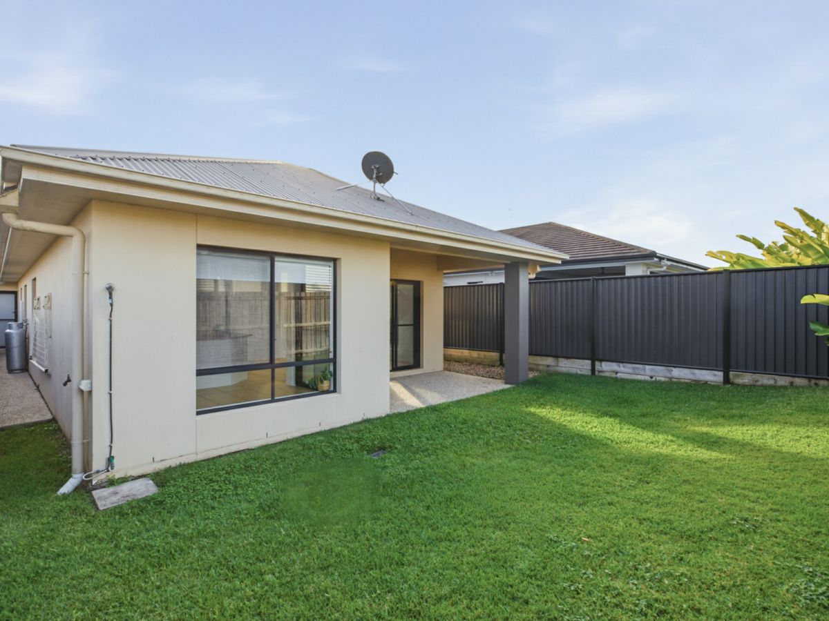 21 Rapanea Street, Meridan Plains - image 2