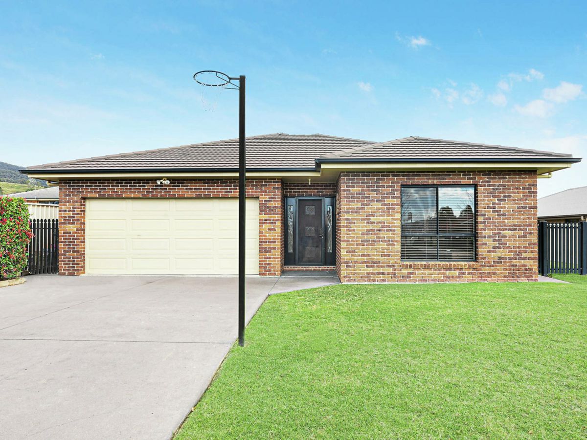 28 White Circle, Mudgee Circle - image 1