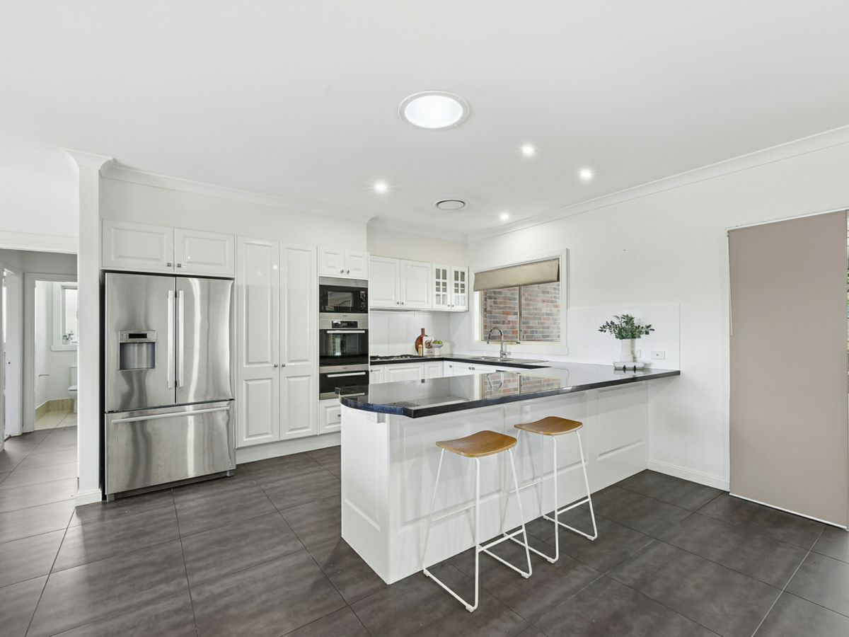 58 White Circle, Mudgee - image 2