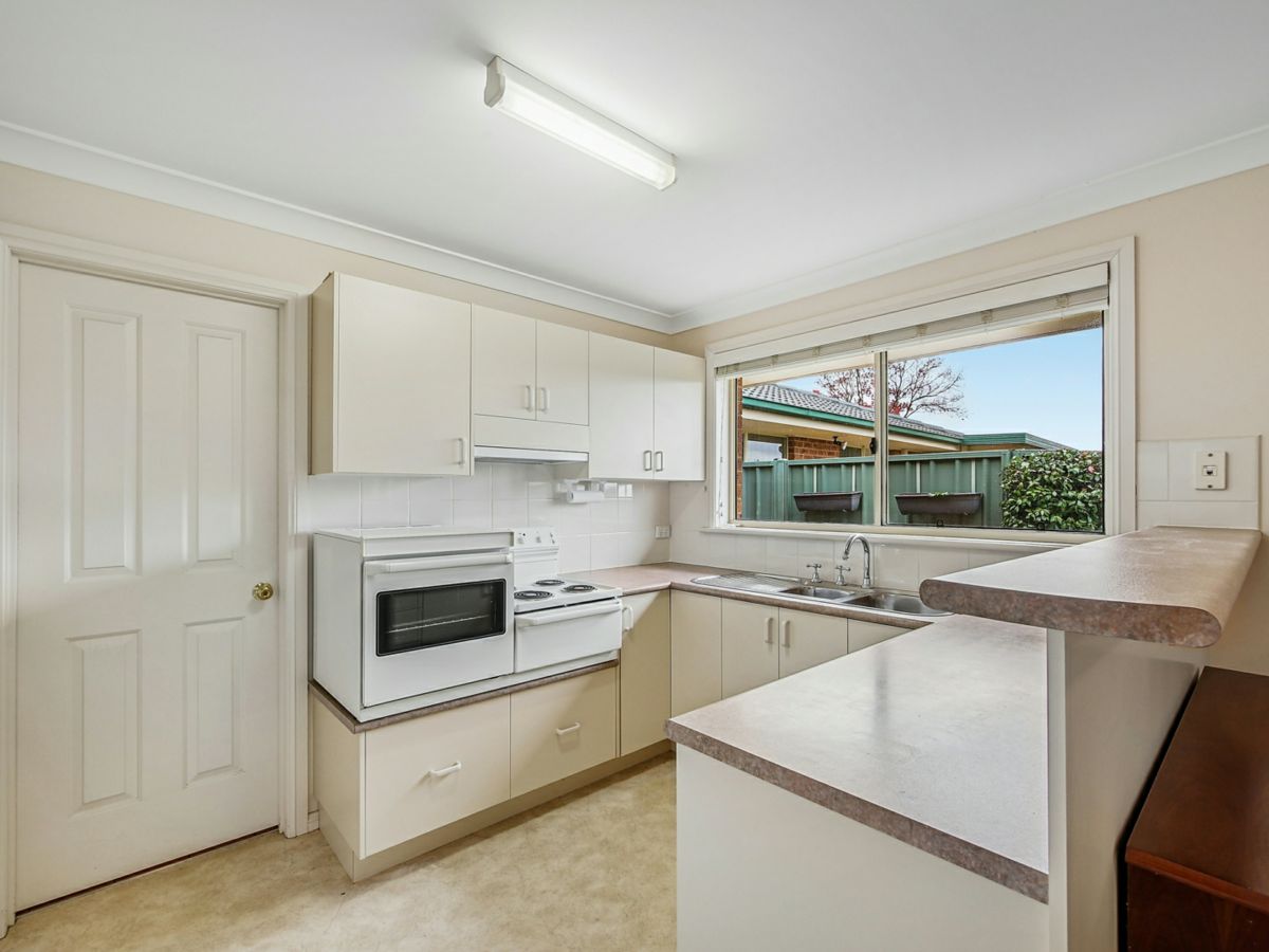 2/26 Woodside Close, Mudgee - image 2