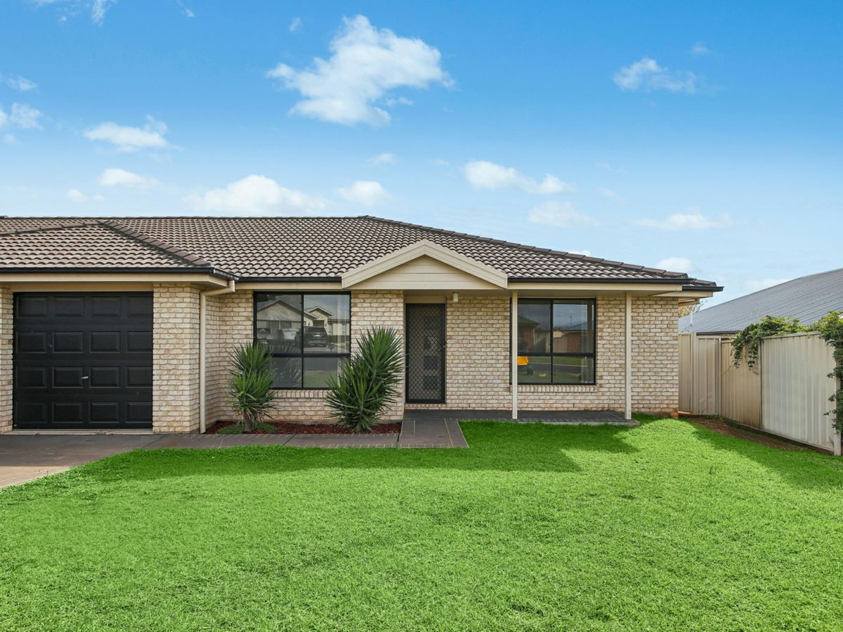 1/12 Birch Grove, Mudgee - image 1