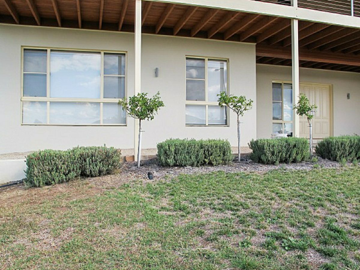 11 Cook Place, Mudgee - image 1