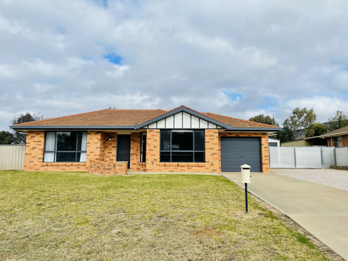 13 Gawthorne Place, Mudgee - image 1
