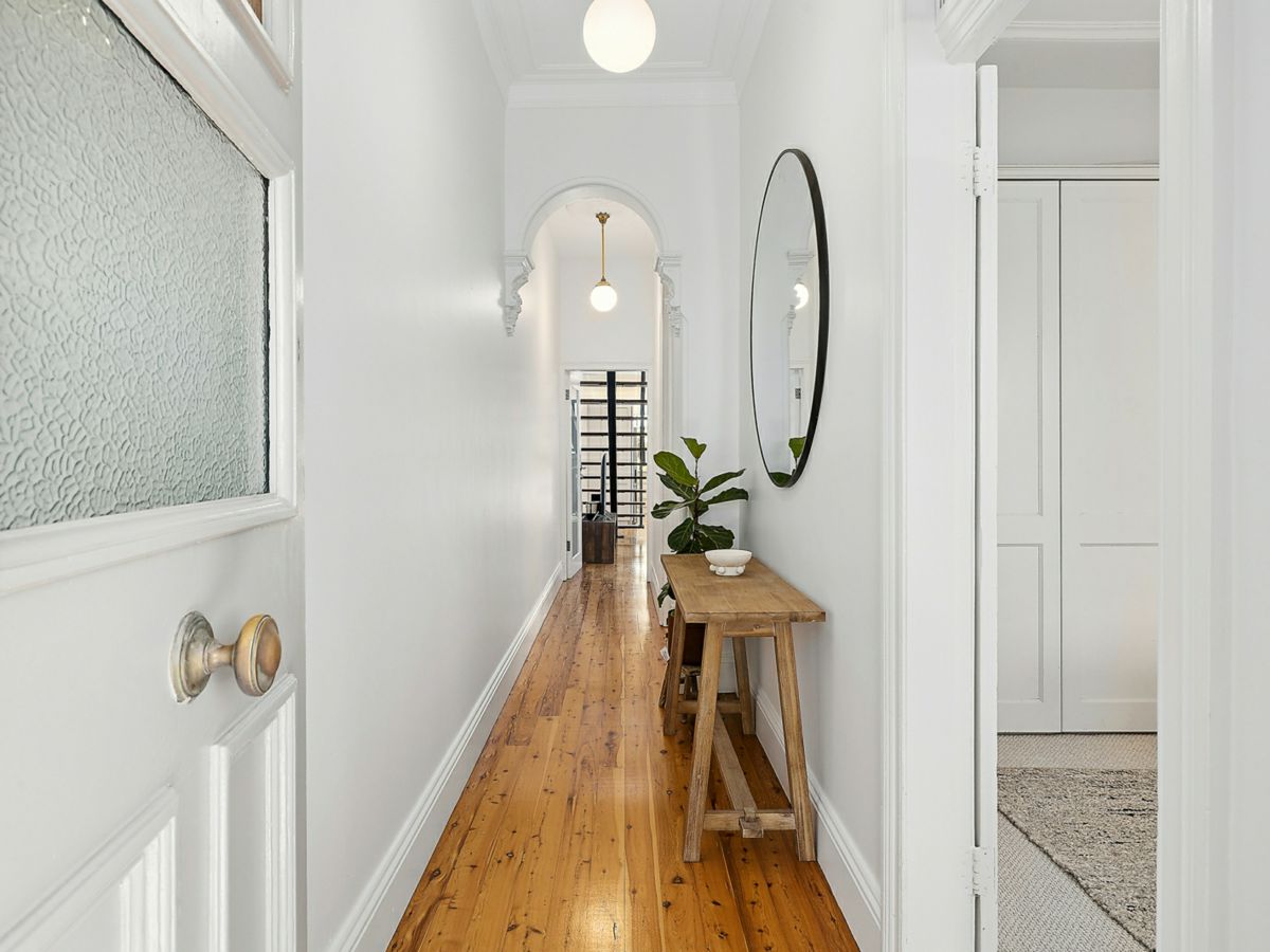 22 Carrington Road, Waverley - image 2