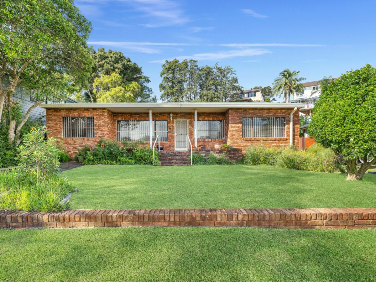 65 Mirrabooka Crescent, Little Bay - image 1