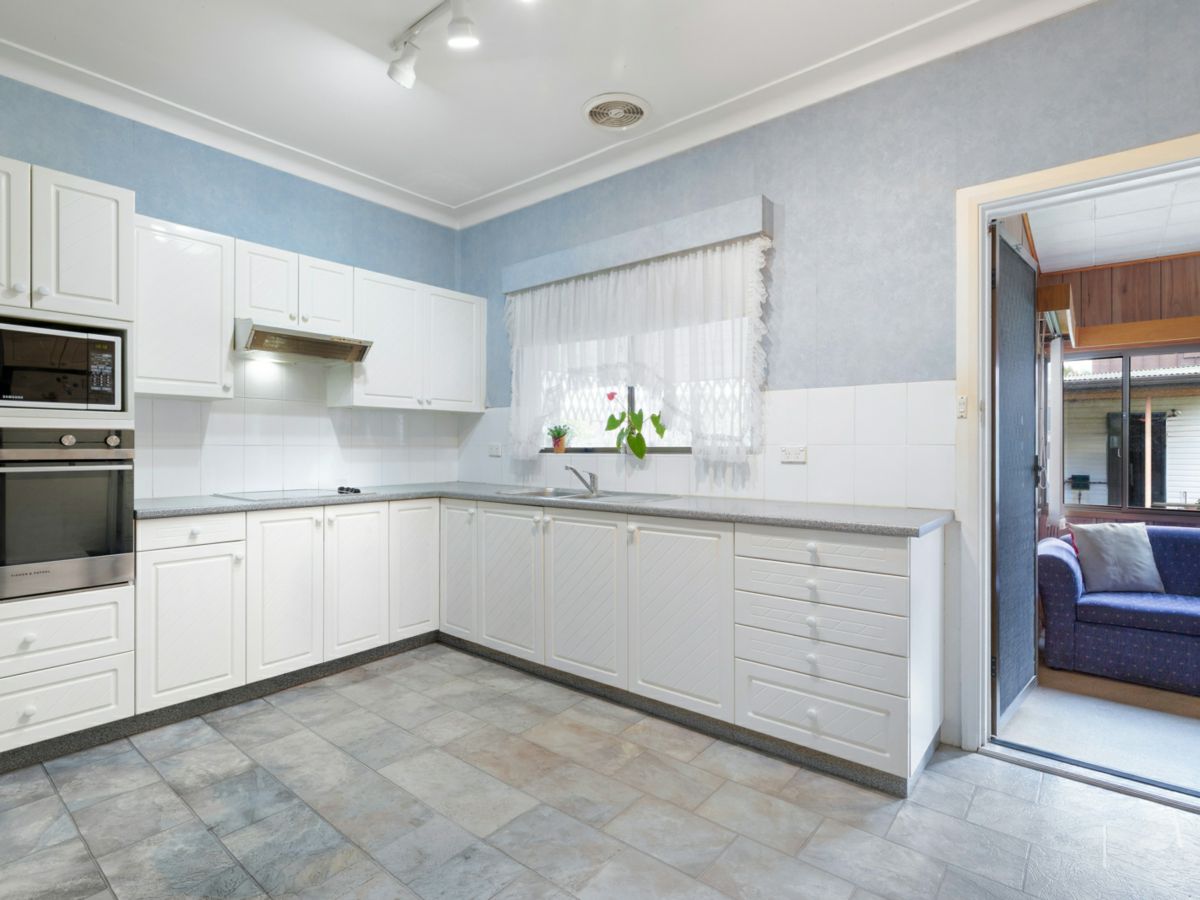 13A Swinbourne Street, Botany - image 2