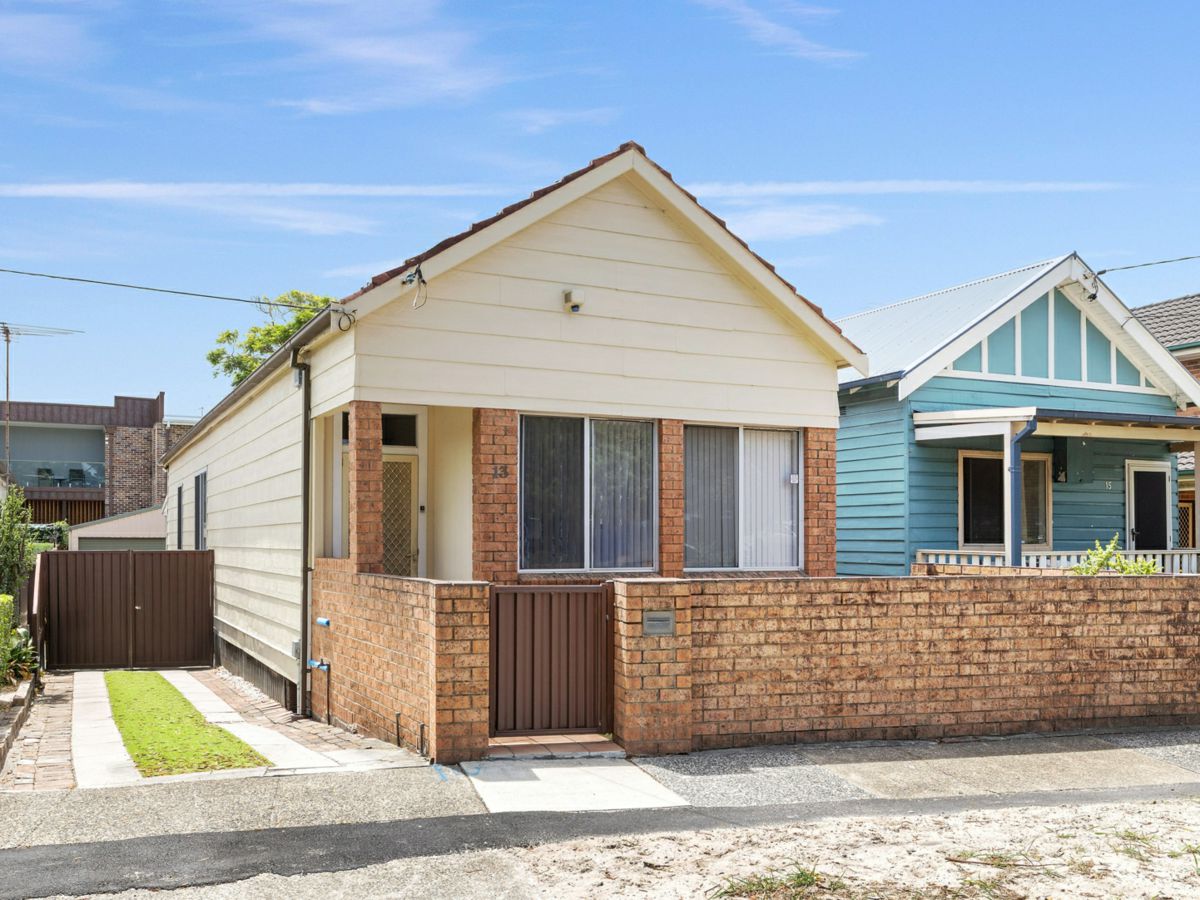 13 Swinbourne Street, Botany - image 1