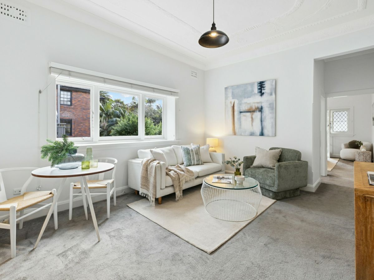 8/21 Sir Thomas Mitchell Road, Bondi Beach - image 1