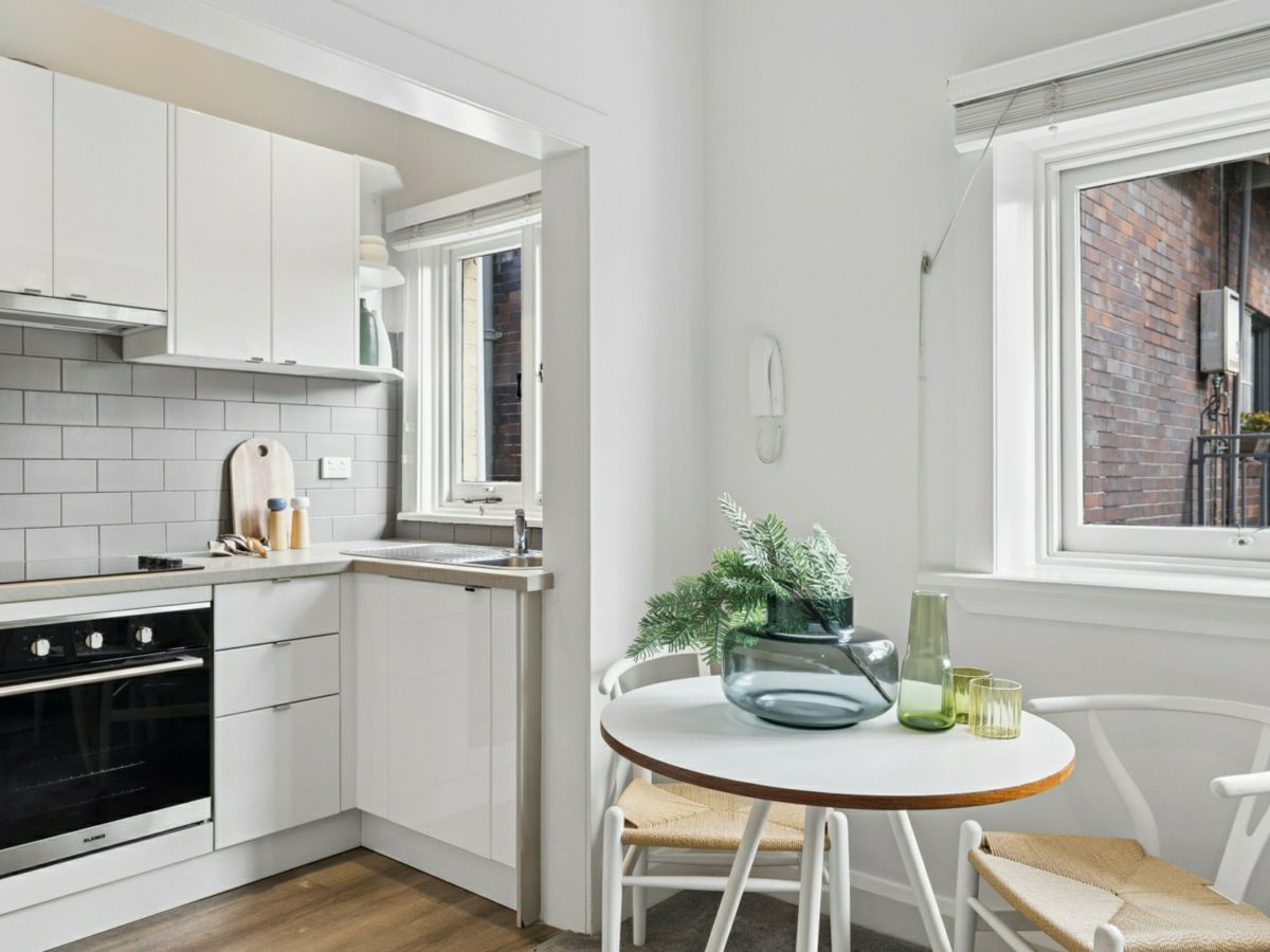 8/21 Sir Thomas Mitchell Road, Bondi Beach - image 3